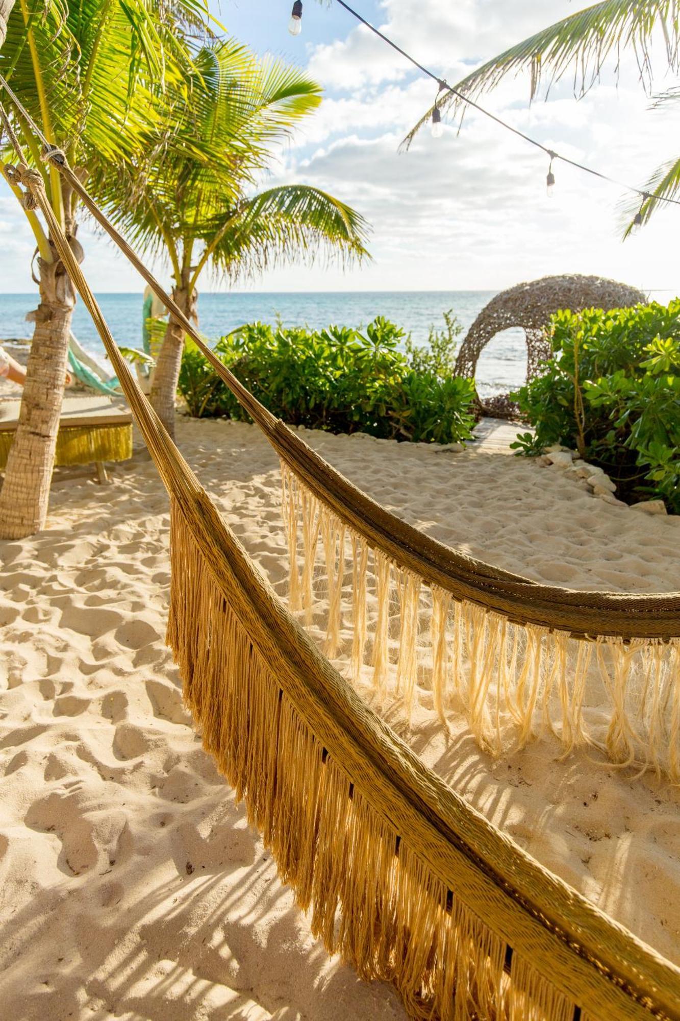 Angelina 28 Beachfront And Family Apartments - Modern And Relaxing Long Stays - 20 Min From Cancun Airport Puerto Morelos Luaran gambar