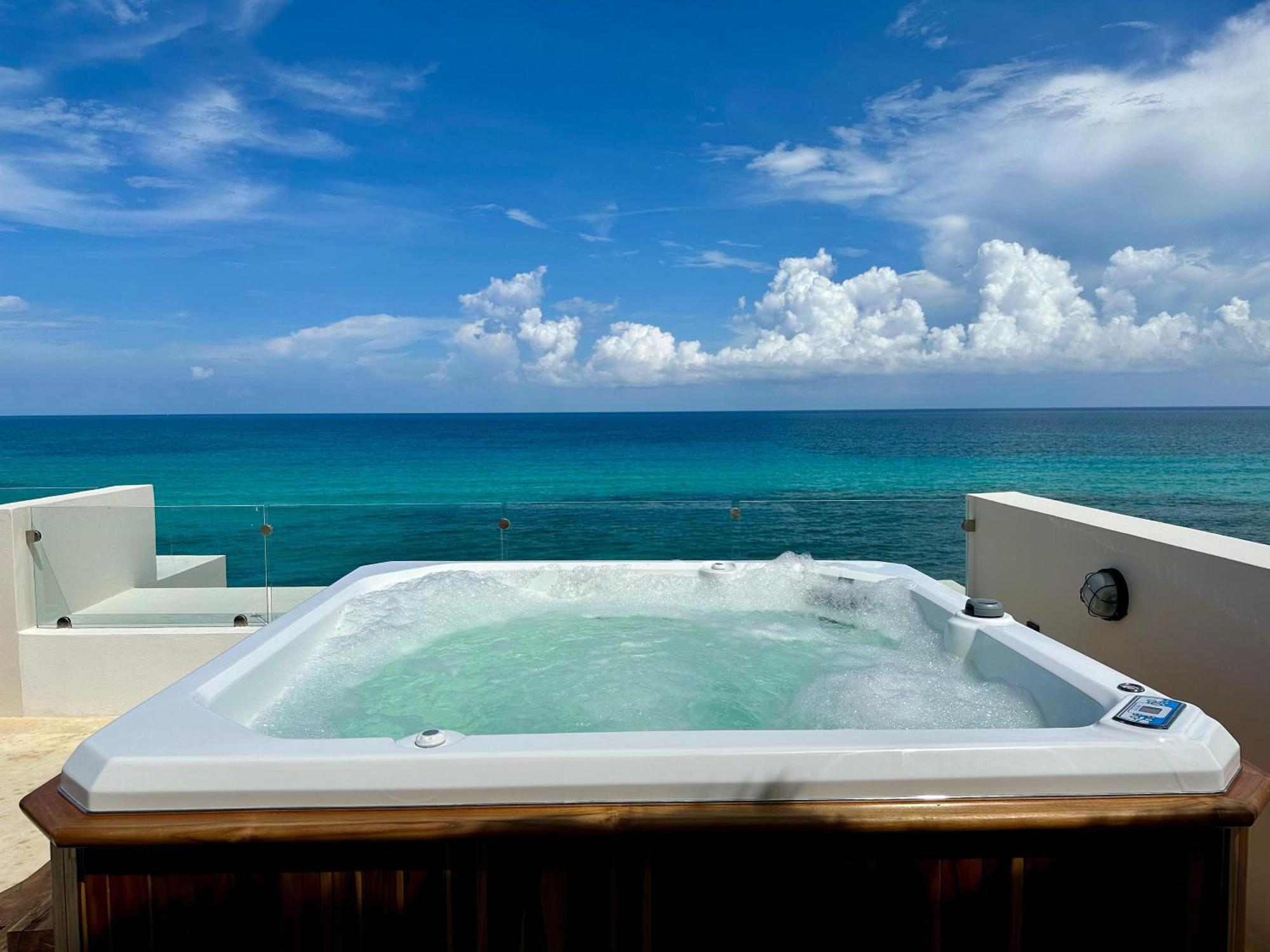 Angelina 28 Beachfront And Family Apartments - Modern And Relaxing Long Stays - 20 Min From Cancun Airport Puerto Morelos Luaran gambar
